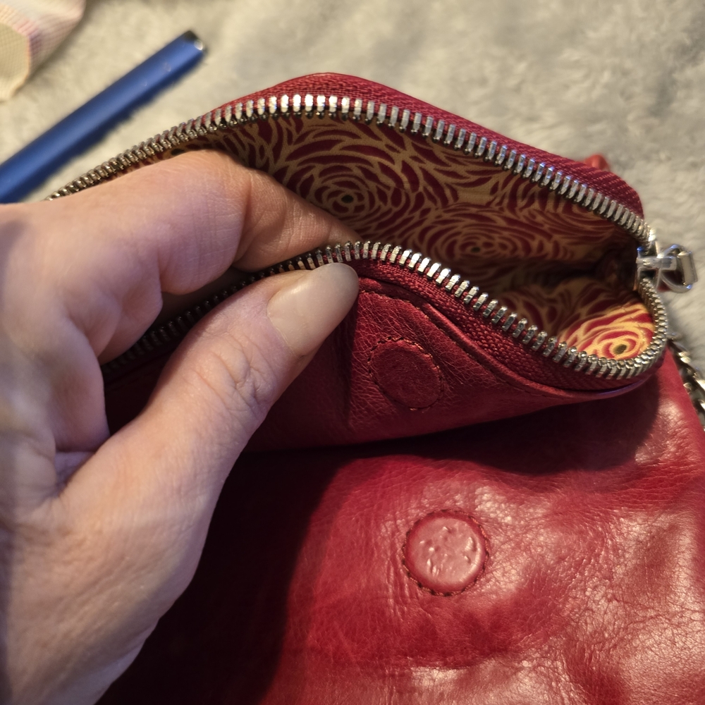 HOBO Red Leather Wristlet Crossbody Clutch - Picture 6 of 7